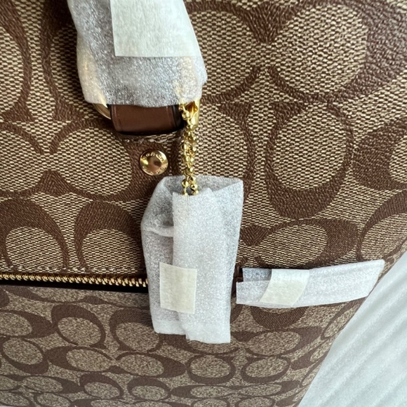 COACH LARGE Gallery Tote In Signature Canvas BRAND NEW WITH TAGS - Picture 11 of 11